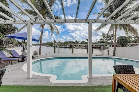2000 NE 15th Ave, Wilton Manors, FL 33305