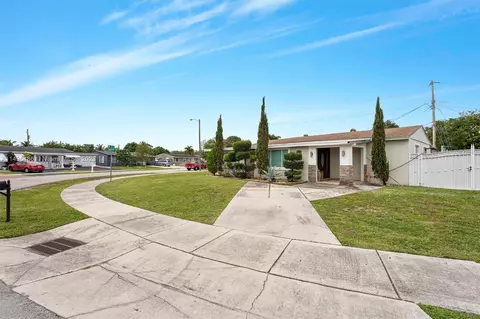4813 SW 21st St, Fort Lauderdale, FL 33317