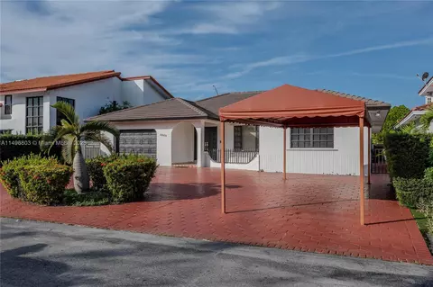 5860 W 3rd Ln, Hialeah, FL 33012 photo 2
