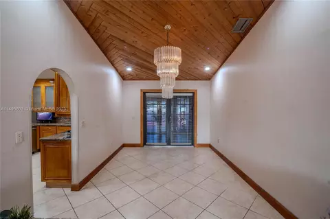 5860 W 3rd Ln, Hialeah, FL 33012 photo 5