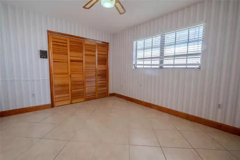 5860 W 3rd Ln, Hialeah, FL 33012 photo 16