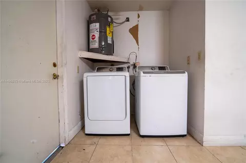 5860 W 3rd Ln, Hialeah, FL 33012 photo 21