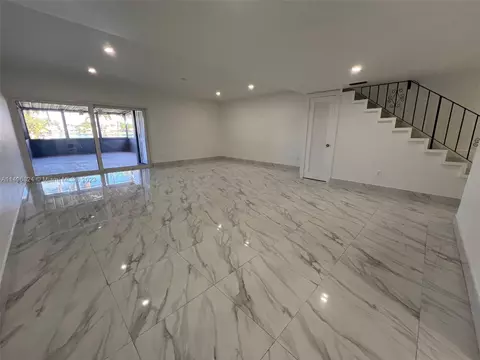 1775 W 72nd St, Hialeah, FL 33014