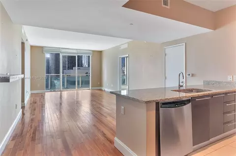 951 Brickell Ave #1807, Miami, FL 33131