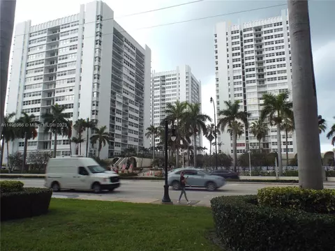 1904 S Ocean Dr #1506, Hallandale Beach, FL 33009