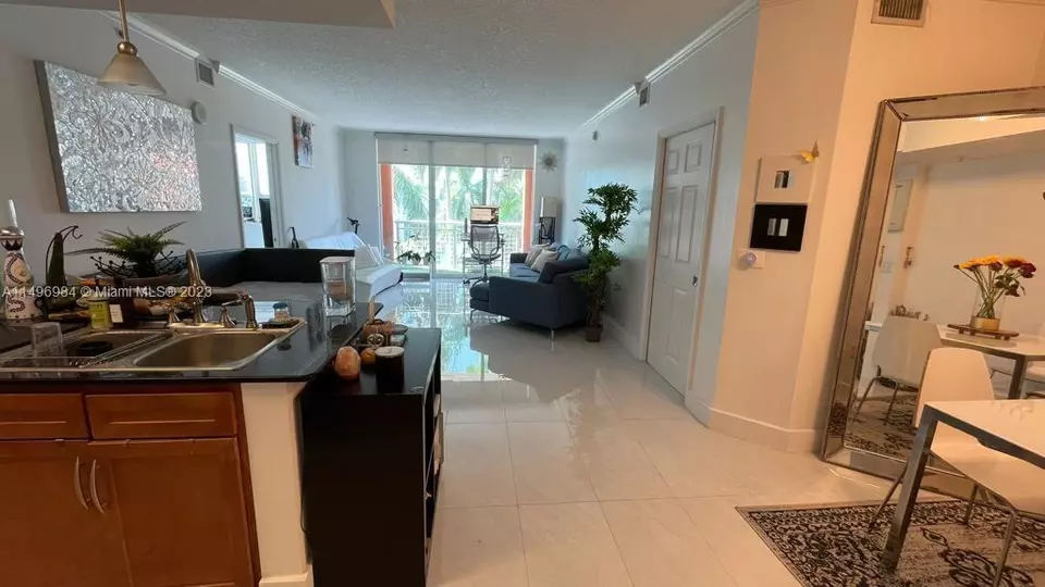  2000 N Bayshore Dr #409, Miami, FL 33137 photo 8