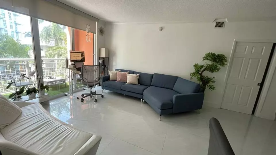  2000 N Bayshore Dr #409, Miami, FL 33137 photo 7