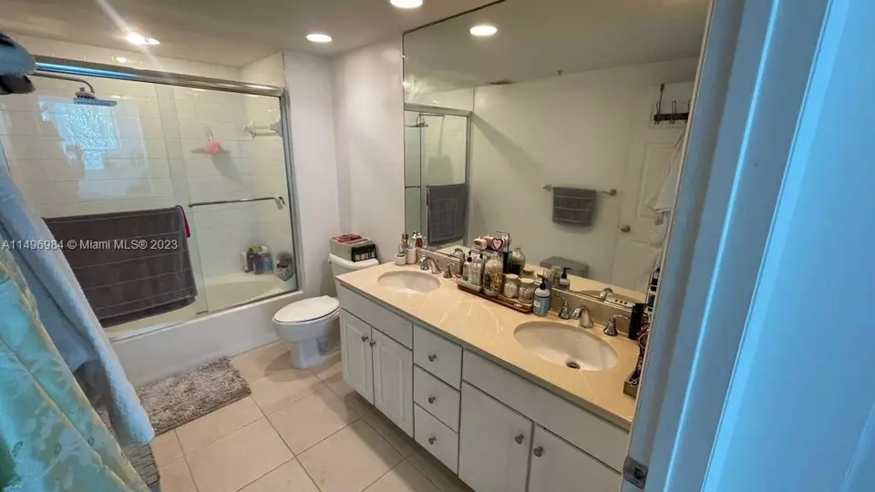 2000 N Bayshore Dr #409, Miami, FL 33137 photo 19