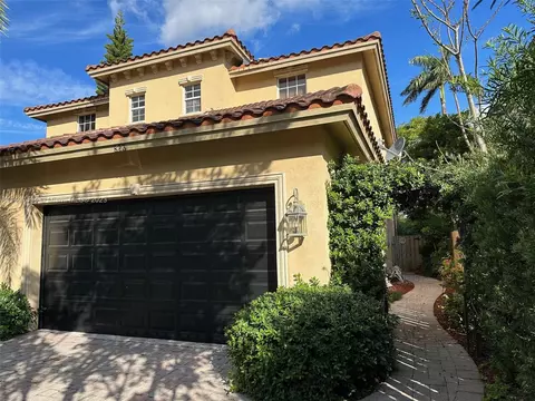 823 SW 11th St, Fort Lauderdale, FL 33315
