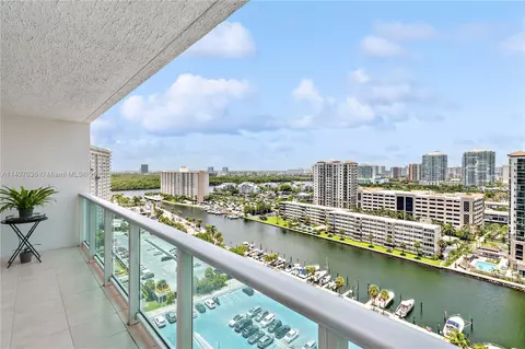 100 Bayview Dr #1830, Sunny Isles Beach, FL 33160