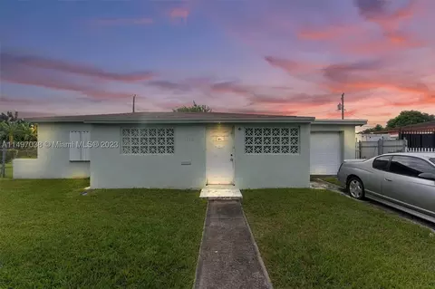 14720 Polk St, Miami, FL 33176