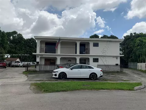 1211 E 7th Ct, Hialeah, FL 33010 photo 1