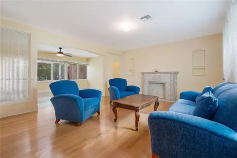 445 Minorca Ave, Coral Gables, FL 33134 photo 13