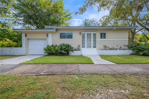 445 Minorca Ave, Coral Gables, FL 33134 photo 2