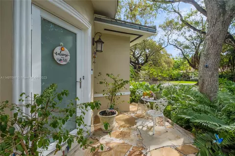 445 Minorca Ave, Coral Gables, FL 33134 photo 5