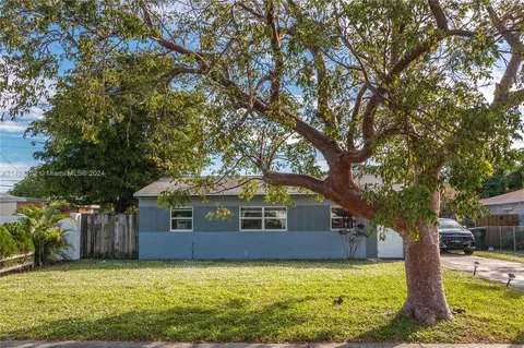 640 NE 56th Ct, Oakland Park, FL 33334