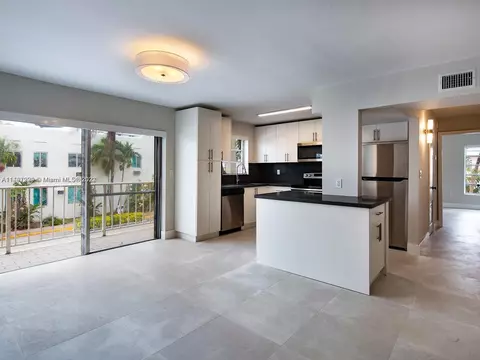 7646 Abbott Ave #1, Miami Beach, FL 33141