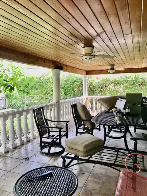 685 SE 4th Pl, Hialeah, FL 33010 photo 17