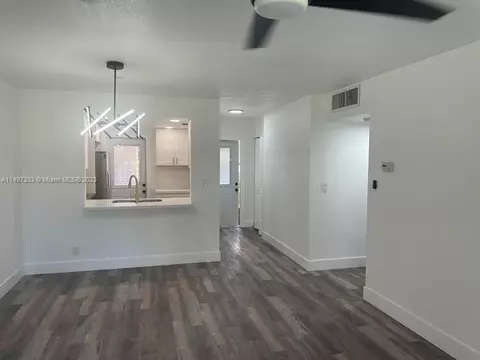 3506 NW 49th Ave #415, Lauderdale Lakes, FL 33319