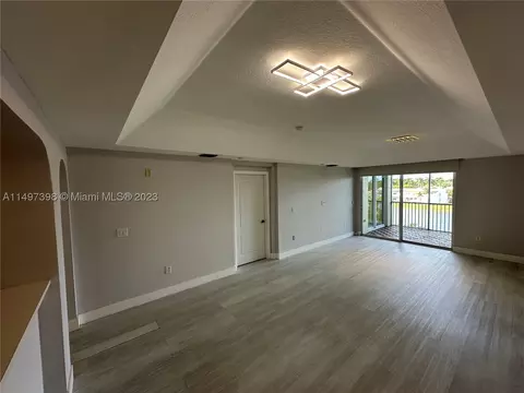 10700 NW 66th St #403, Doral, FL 33178