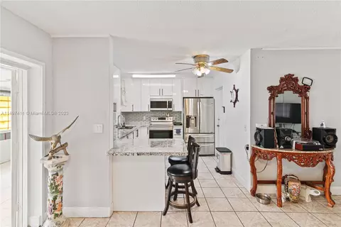 690 W 80th St, Hialeah, FL 33014 photo 13