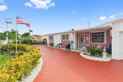 690 W 80th St, Hialeah, FL 33014 photo 8