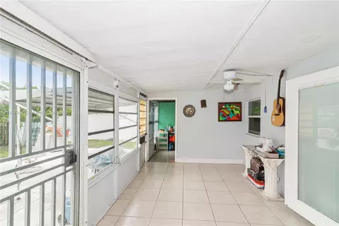 690 W 80th St, Hialeah, FL 33014 photo 22