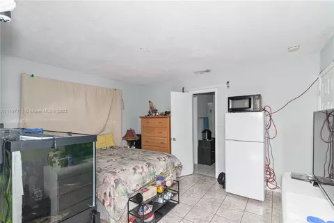 690 W 80th St, Hialeah, FL 33014 photo 23