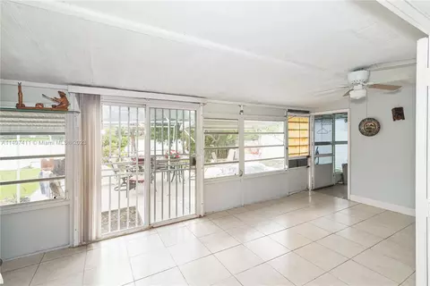 690 W 80th St, Hialeah, FL 33014 photo 21