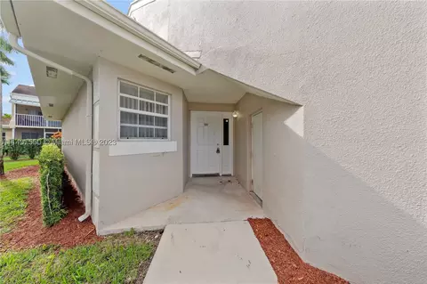 2641 SE 21st Ct #101-D, Homestead, FL 33035