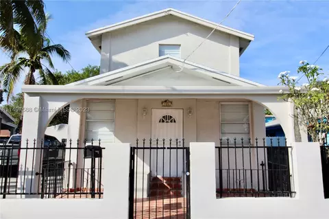 126 NW 18th Ct, Miami, FL 33125