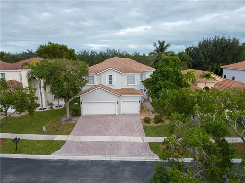 1147 NE 37th Pl, Homestead, FL 33033