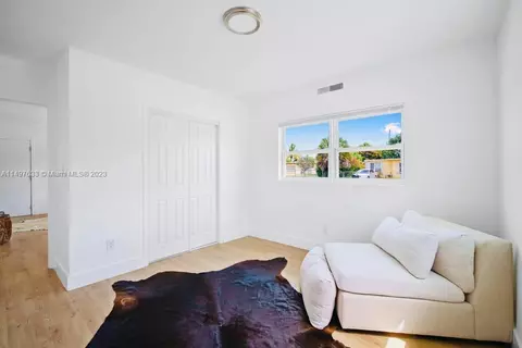 850 E 14th St, Hialeah, FL 33010 photo 10