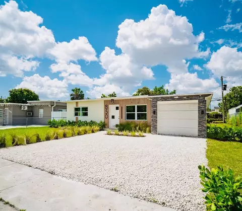 850 E 14th St, Hialeah, FL 33010 photo 2