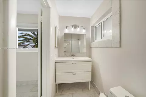 Bath - 1739 W 79th St, Hialeah, FL 33014 photo 2 of 5
