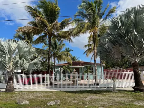939 NE 4th Ave, Homestead, FL 33030