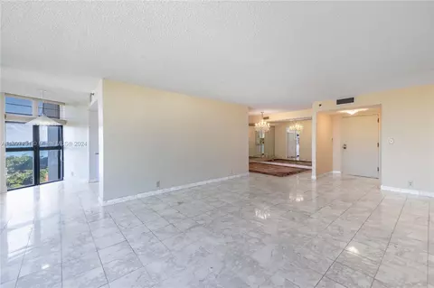 2000 Towerside Ter #1807, Miami, FL 33138