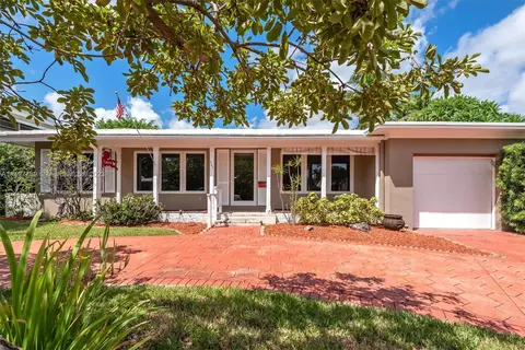 623 NE 16th Ter, Fort Lauderdale, FL 33304