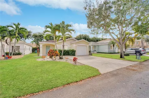 4658 SW 12th Ct, Deerfield Beach, FL 33442