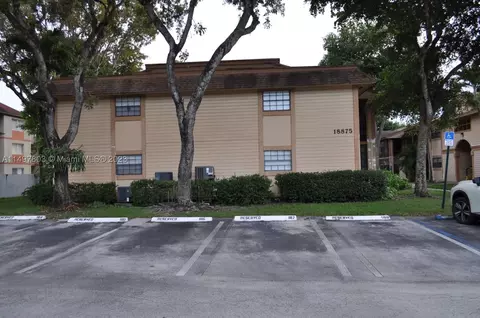18875 NW 62nd Ave #101, Hialeah, FL 33015
