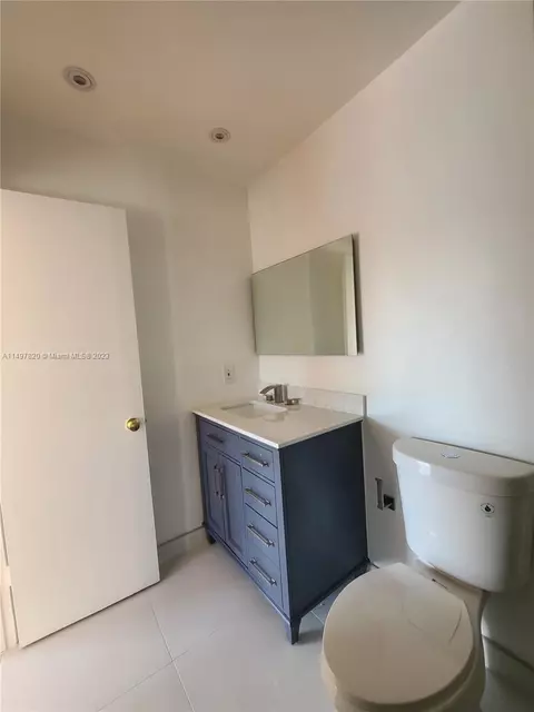 806 W 79th Pl #806, Hialeah, FL 33014 photo 6