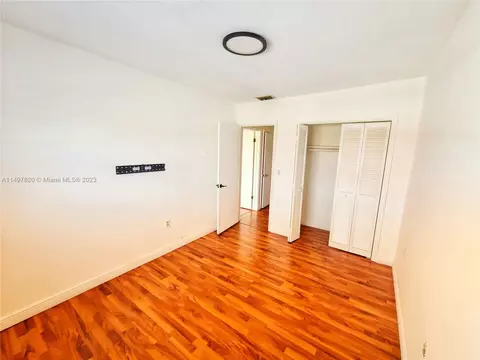 806 W 79th Pl #806, Hialeah, FL 33014 photo 11