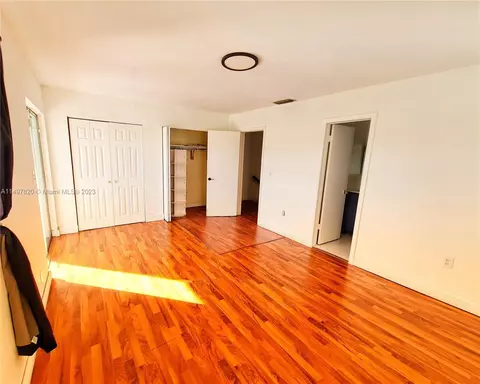 806 W 79th Pl #806, Hialeah, FL 33014 photo 10