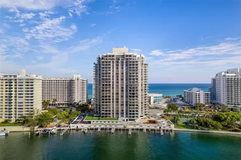 5500 Collins Ave Apt 2004 Cabana D #2004 + CABANA D, Miami Beach, FL 33140