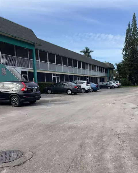 2905 Pierce St #14, Hollywood, FL 33020
