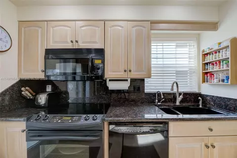 700 Pine Dr #110, Pompano Beach, FL 33060 photo 22