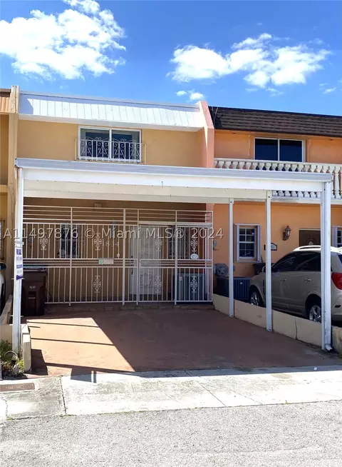 1834 W 72nd Pl, Hialeah, FL 33014