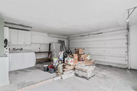 Undisclosed, Hialeah, FL 33015 photo 17