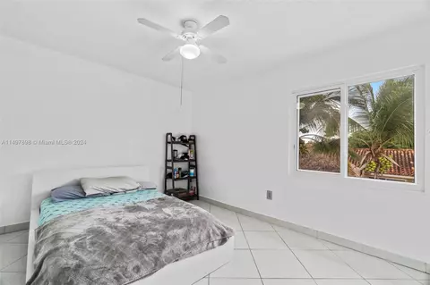 Undisclosed, Hialeah, FL 33015 photo 30