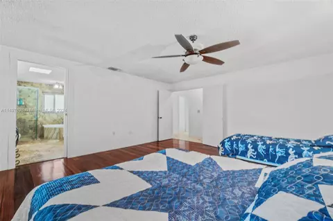 Undisclosed, Hialeah, FL 33015 photo 21
